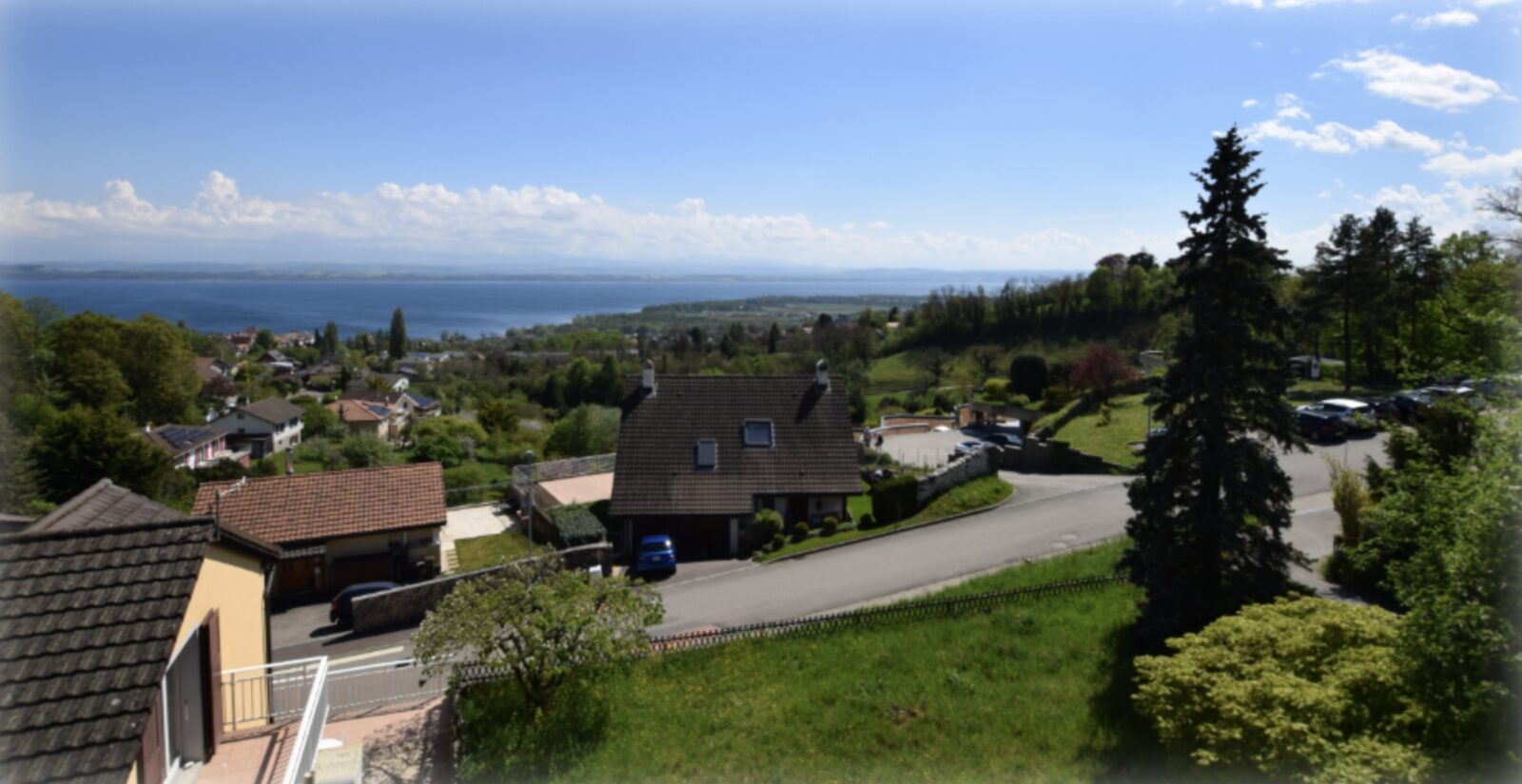 Panorama sur le lac de Neuchâtel depuis la villa